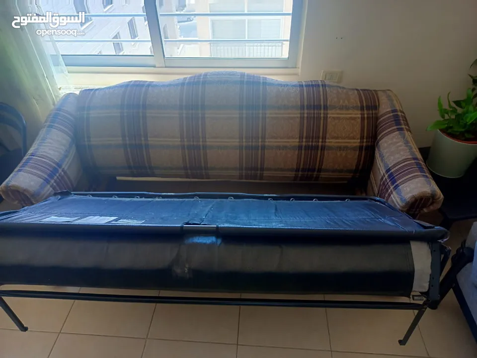 للبيع Sofabed بحالة ممتازه