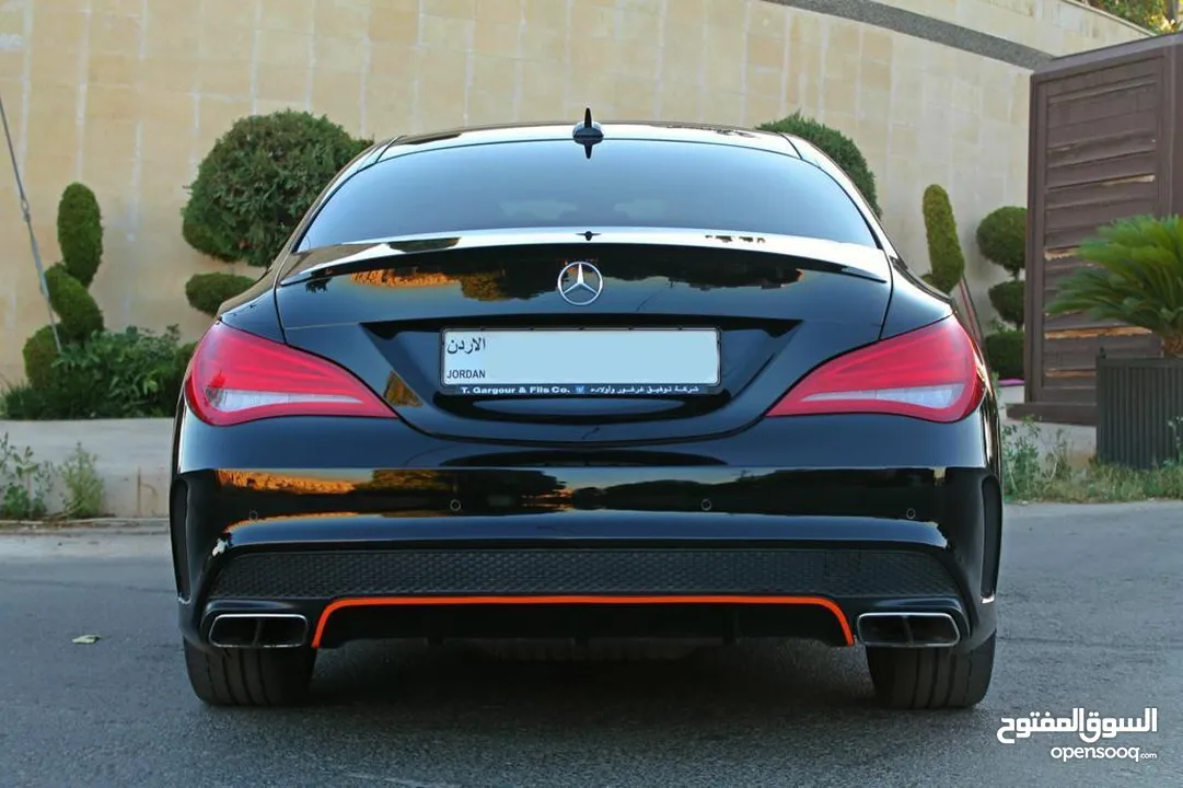 Mercedes cla 45 AMG 2016 Orange art edition  بحالة الوكالة مالك اول  اعلى مواصفات