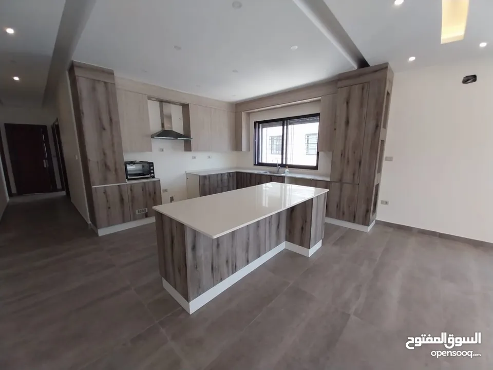 Unfurnished apartment to Rent  ( Property 38692 )-174796145
