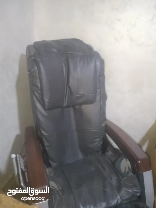 جهاز تدليك شغال مئة بالمية