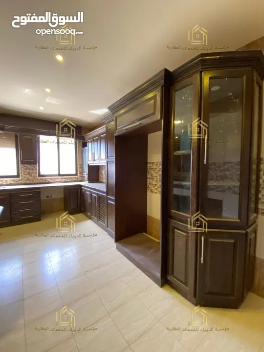 شقة جديدة - لم تسكن - ضاحية الرشيد - 4نوم 2ماستر - 350م - بلكونات بإطلالة مميزة
