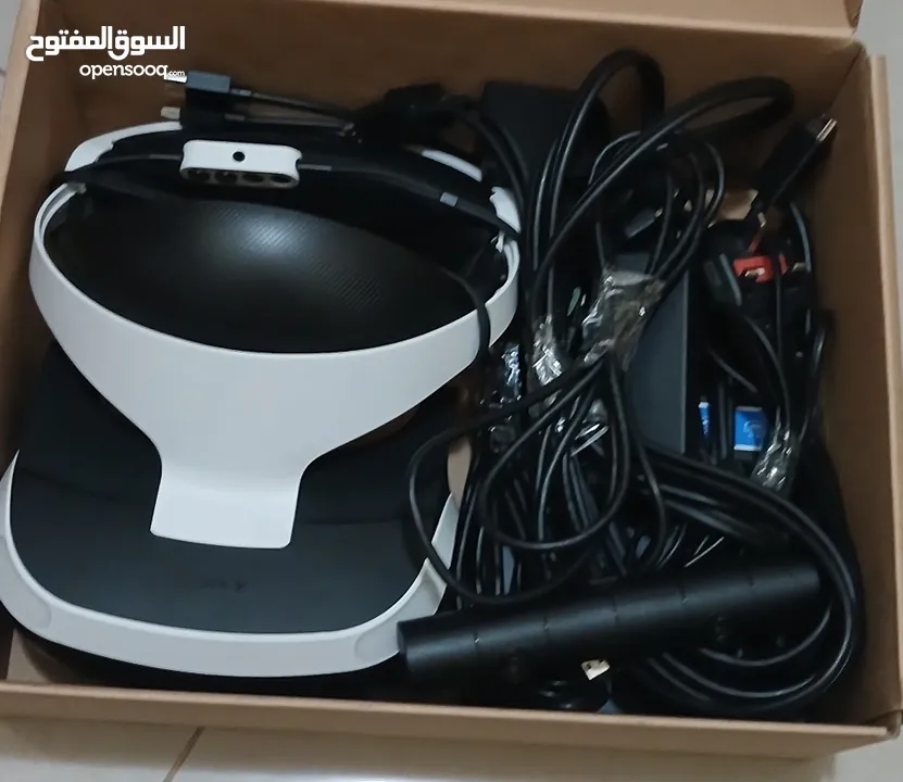 Playstation 4 VR headset and all cables like new