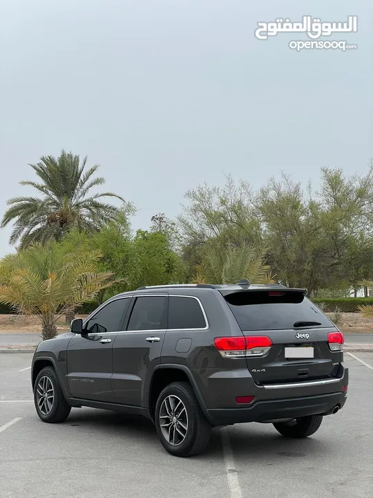 جراند شيروكي Grrand Cherokee