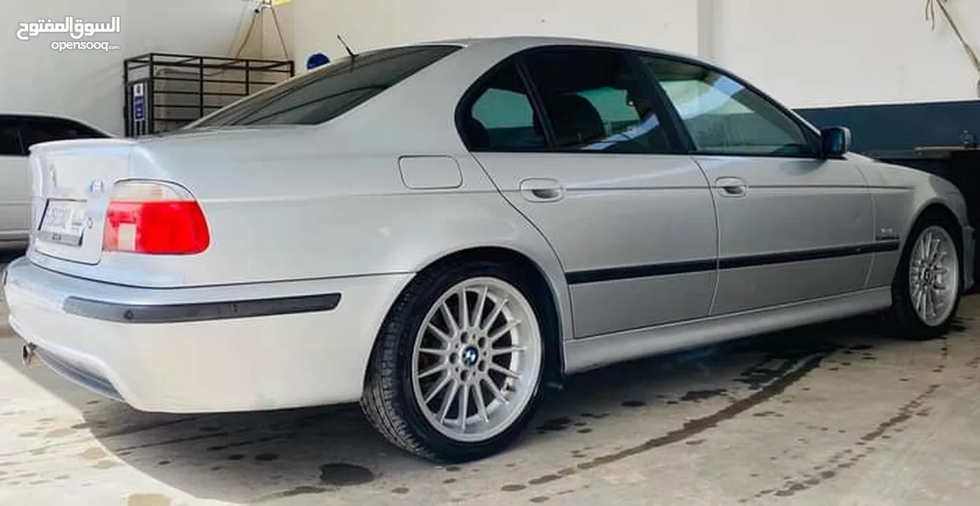 BMW540 4,4