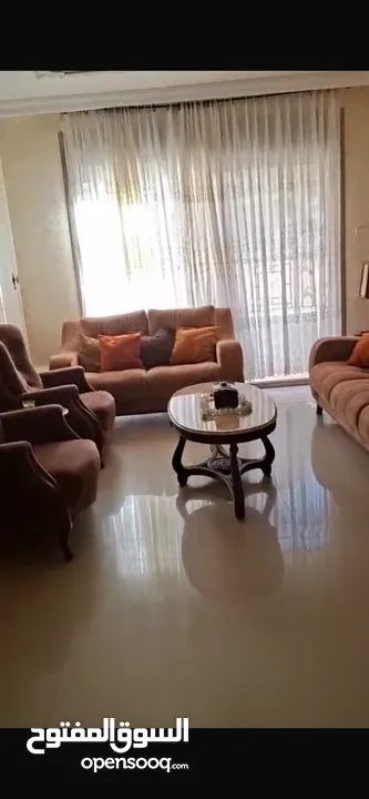 شقه شبه ارضي مفروشه للبيع مرتبه مشمسه باسكان البيدر راقي قريبه جدا عالمدارس والسوبرماركت والجامع