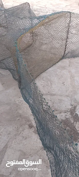 تنظيف البرك من الاسماك والطحالب.  صيد السمك وفرزه  ونقله باستخدام شبكات. الجرف لجميع الاسماك