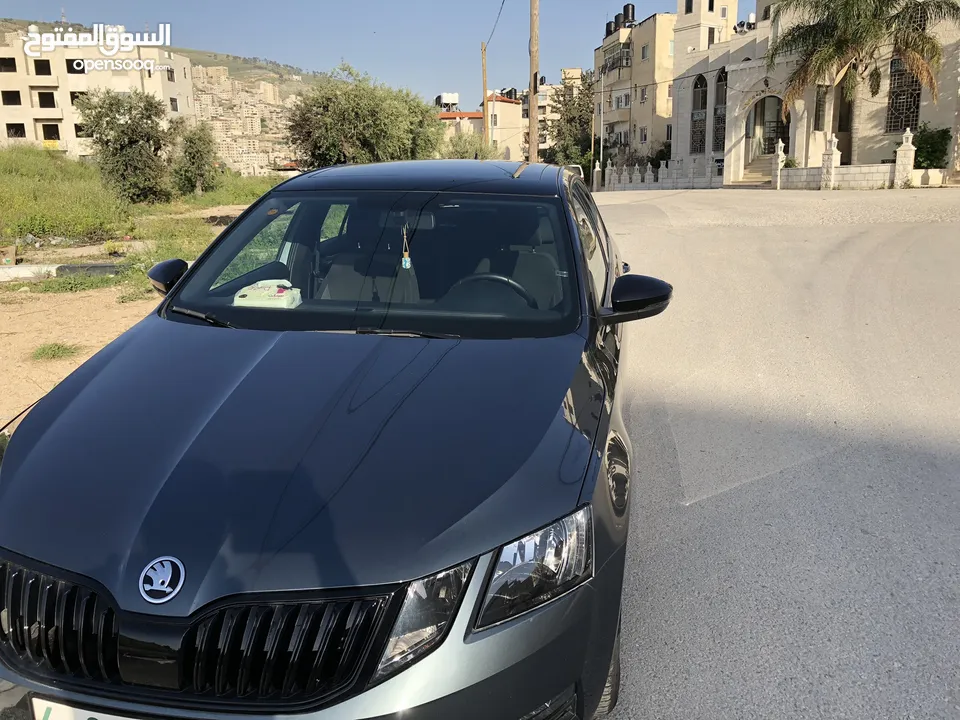 سكودا اوكتافيا 2019 بحالة الوكالة ، خالية من الضربات للبيع والسعر غير قابل للنقاش