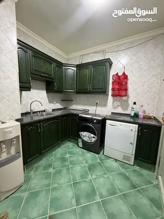 شقة للإيجار مفروش  رويال سويت طابقية مع روف و ترس كبير  Big department for rent in deir Ghbar amman