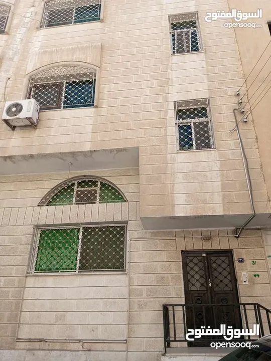 بناية 5 طوابق للبيع تصلح للسكن العائلي او الاستثمار