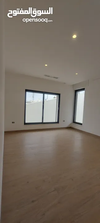 شقة جديدة 320 متر للبيع في عبدون