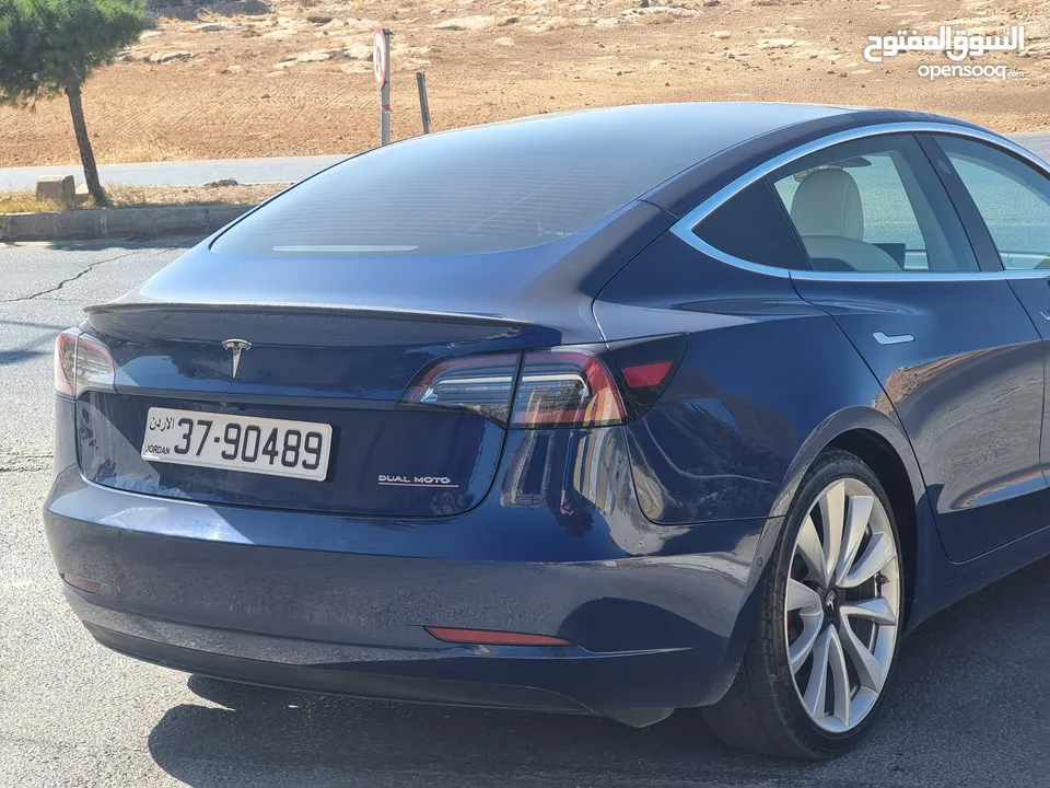 2019Tesla Model 3 performance dual motor    فحص 3 جيد قابلة للفحص اوتوسكور    أمريكية المنشأ