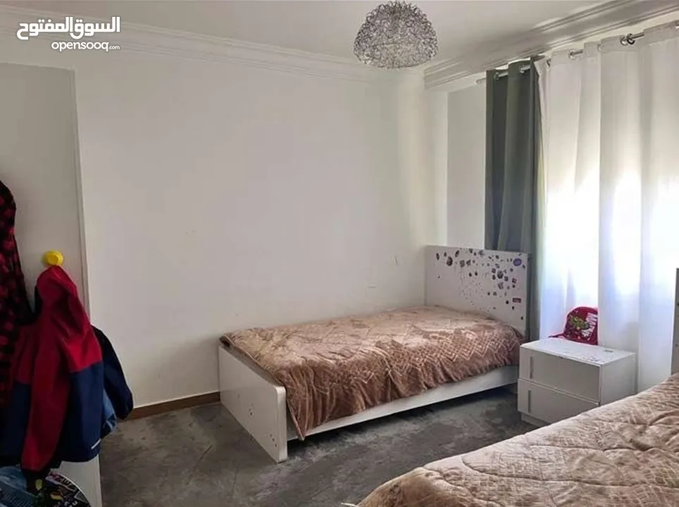 شقة  فاخرة للبيع في الكرسي  -  قرب المخابرات طابق اول 180م تشطيب سوبر ديلوكس بسعر مغري