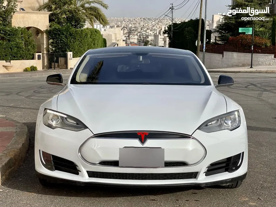 تيسلا موديل Model S فحص كامل كلين تايتل ولا ملاحظة مالك اول 140 الف كيلو فقط