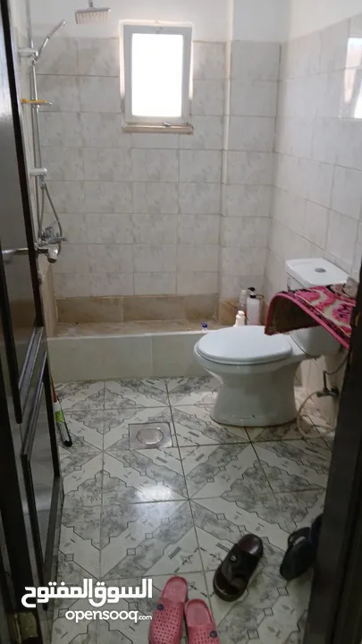 شقة دوبلكس طابق أرضي للبيع – جبل الحسين  الموقع: جبل الحسين، عمان