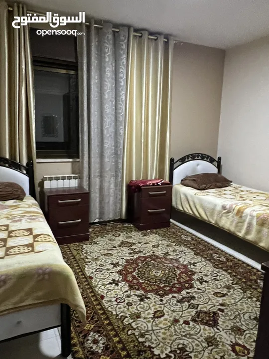 ثلاث غرف نوم مفروشة شقة جزء من فيلا الإرسال قرب من برج فلسطين
