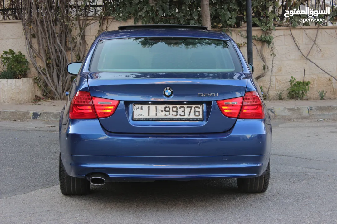 BMW 320i 2010