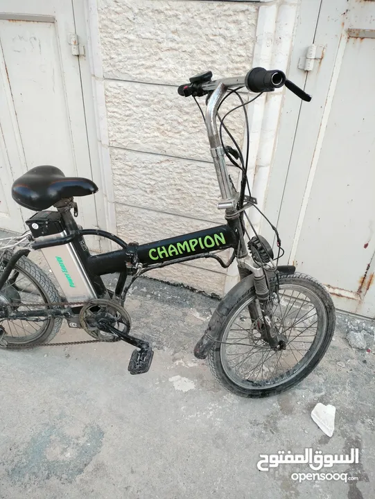 بسكليت كهربائيّ CHAMPION 36ڤولت بطارية 10 امبير مع شاحنها الاصلي السعر: 600