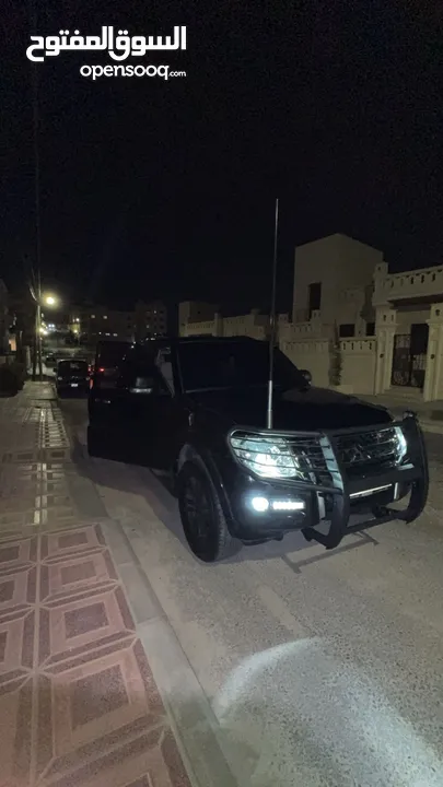 موستبيشي باجيرو 2016 فل كامل 4 جيد / ممشى قليل جدا gls v6 3.8