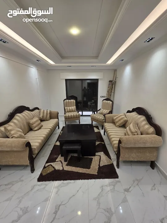 اثاث مستعمل