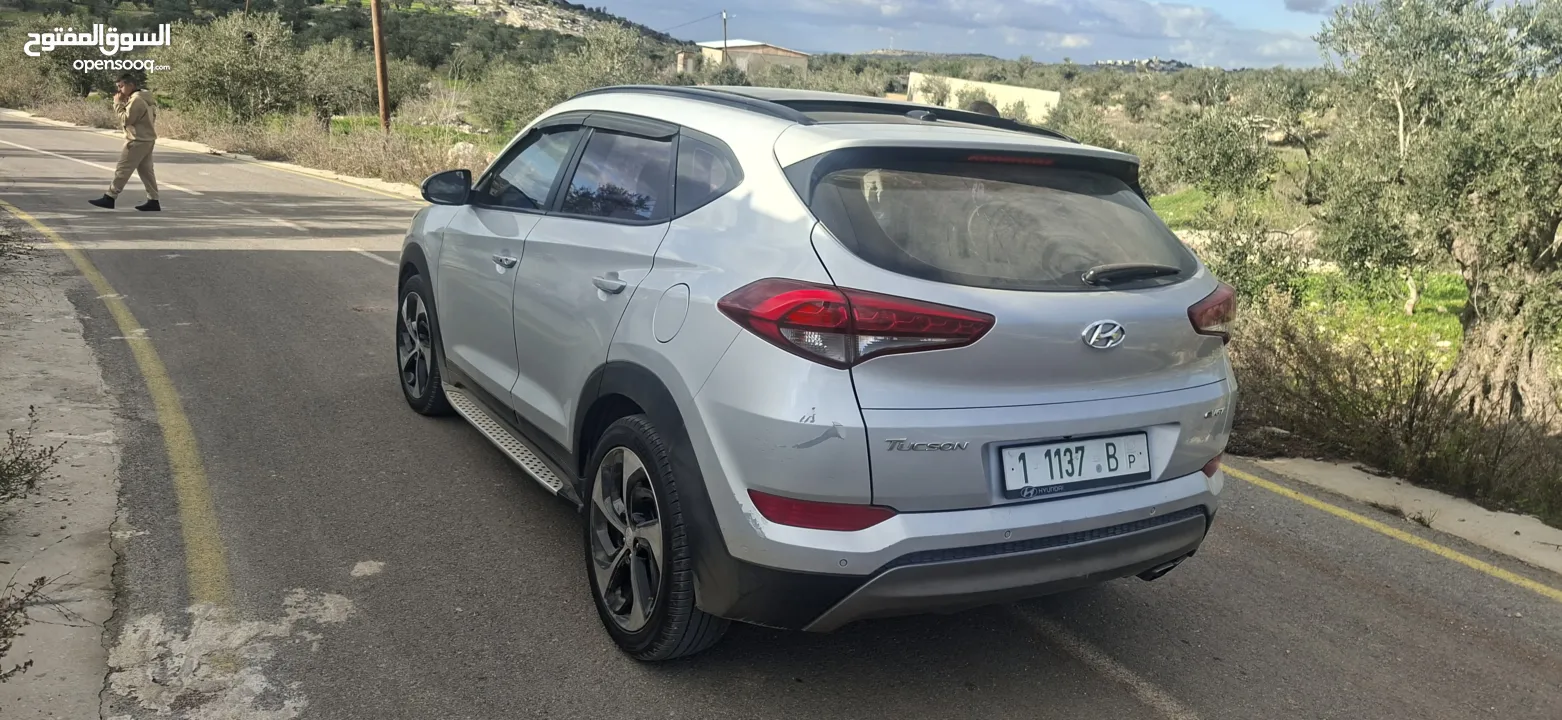 جيب هواندي توسان موديل 2016-ماتور 2000ديزل فل فل اضافات مع فتحة سقف بنوراما الجيب فحص شركة ونخب