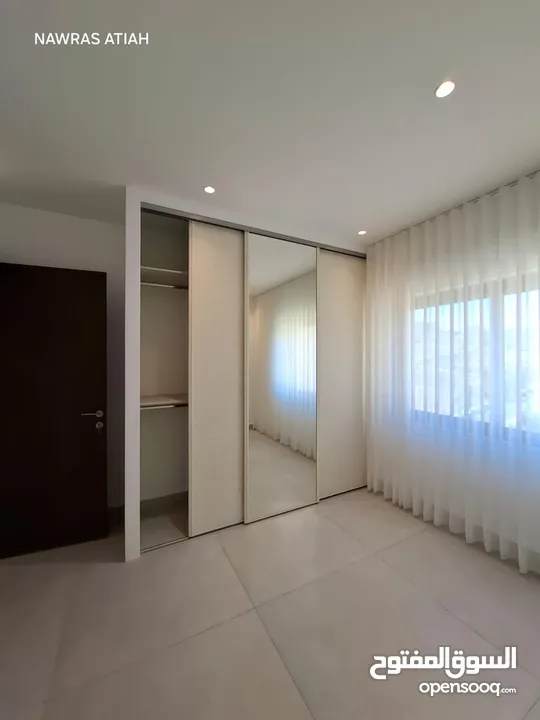 شقة مفروشة فاخرة بتصميم عصري اعلان رقم (O459)