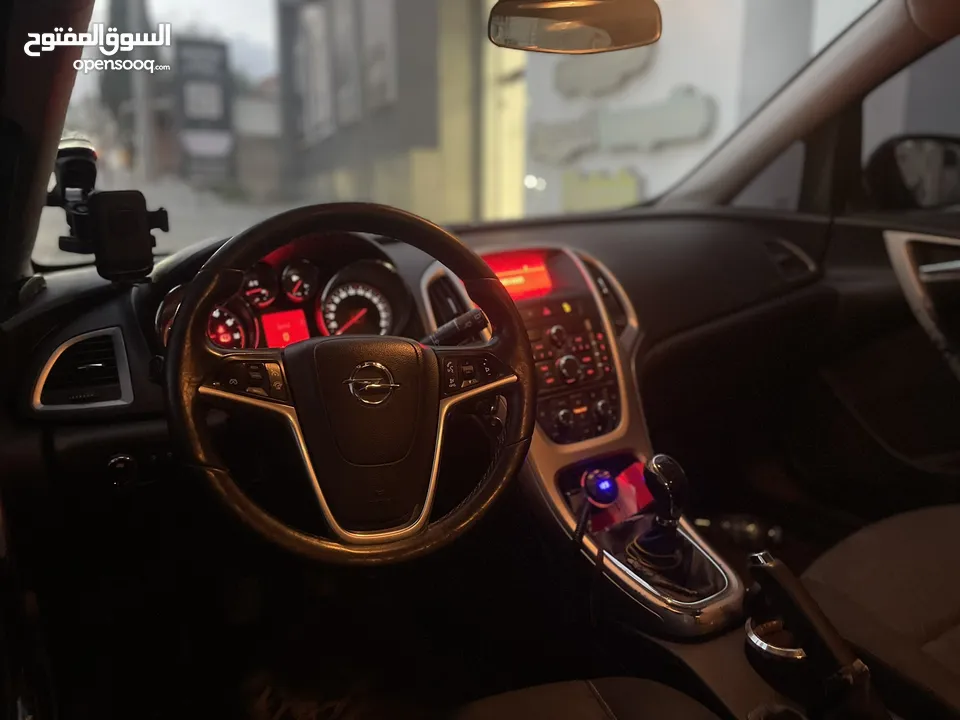 اوبل استرا 2013 دهان الوكالة