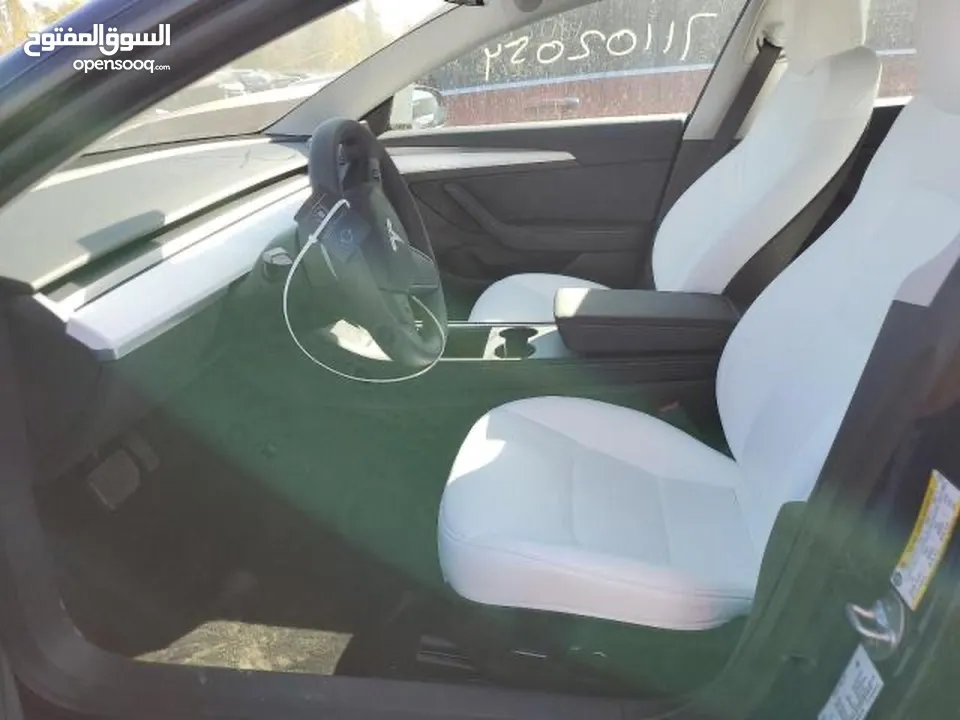 Tesla model 3  موديل 2023 بحال الوكالة  ممشى 10 الاف فقط حادث بسيط جدآ بأمريكا مرفق الصور