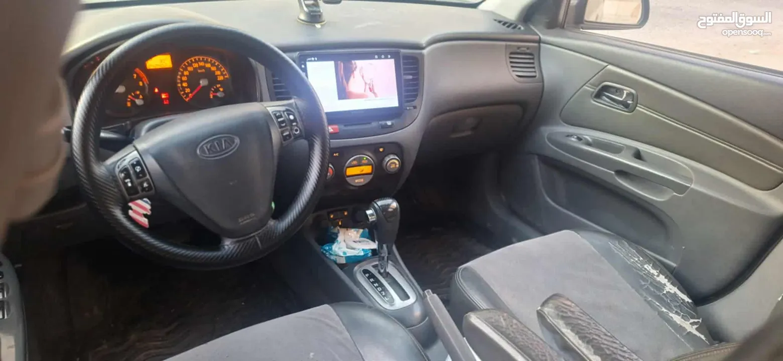 كيا برايد 2008 اوتومات ماطور 1600 السبارة ممتازة جدا اقتصادية جدا منفوضة بالكامل.