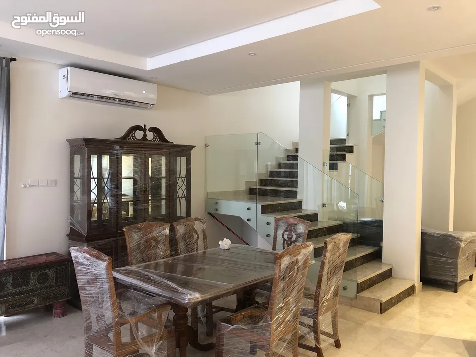 Amazing 5 Suites Villa Furnished Inclusive Midroom فيلا رائعه مفروشه وشامله 5 ماستر روم و غرفة خادمه