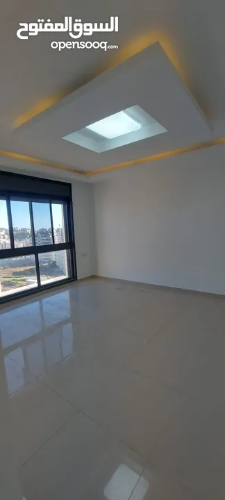 شقه للبيع 180متر في منطقه الريحان