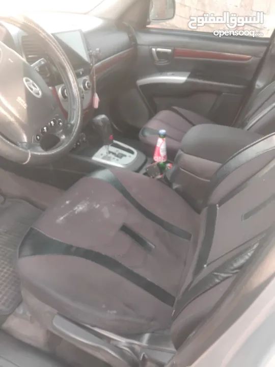 هونداي سنتافيه . ركز رخصه وتامين سنه  شاشه أندرويد كبيره حساس خلفي  فتحة سقف  شصيات نضاف  عمدان الف