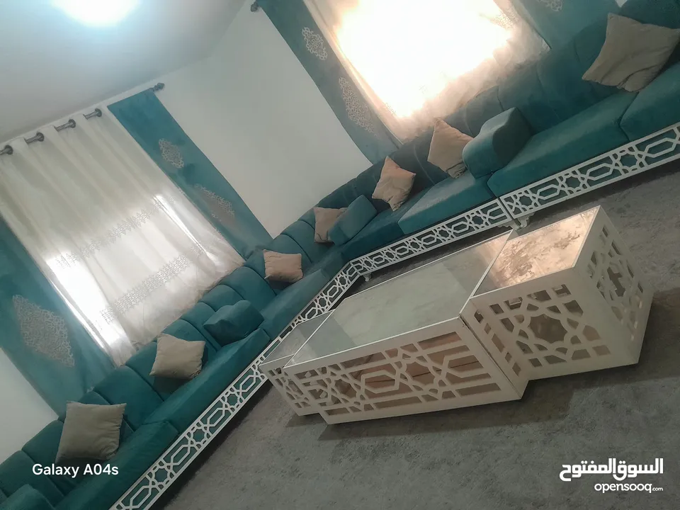 جلسة عربية لون جميل مع برادي