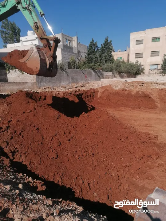 ابو يزن للتراب الأحمر وطوب والرمل وشيل طممم وعدسية ناعم اصويلح عندي وبلاط اسمنت