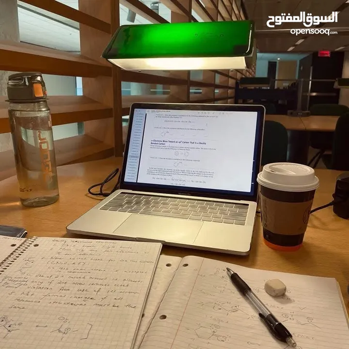 محاسب مالي وإداري