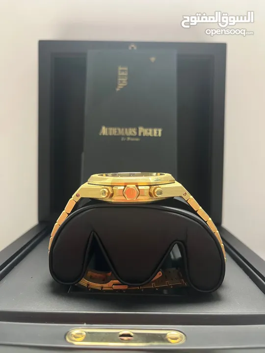 AP Royal Oak Chronograph – 41mm Yellow Gold Blue Tapisserie Dial  Full Package