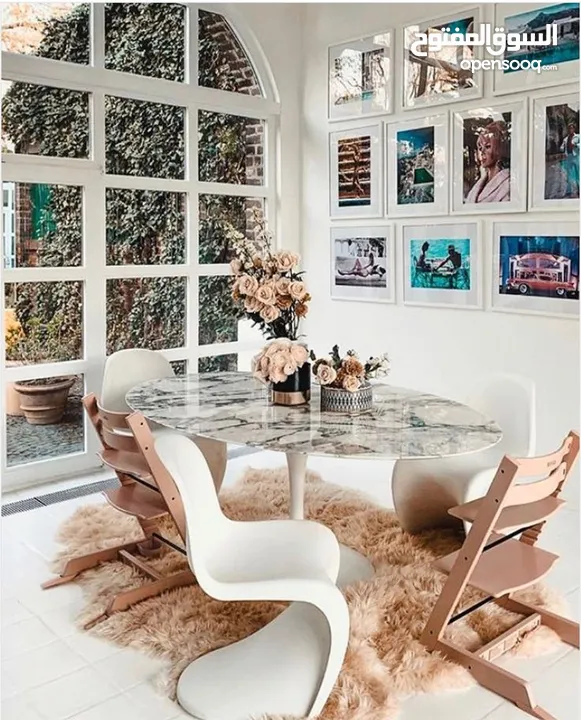 4 White Authentic Verner Panton (by Vitra) Chairs.