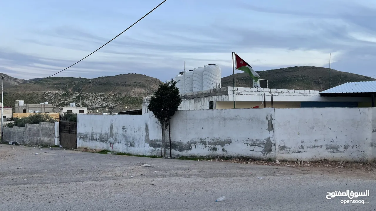 مدرسه للبيع