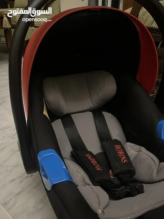 Robins Baby carseat cot  كرسيت حديثي ولادة من ماركة روبينز