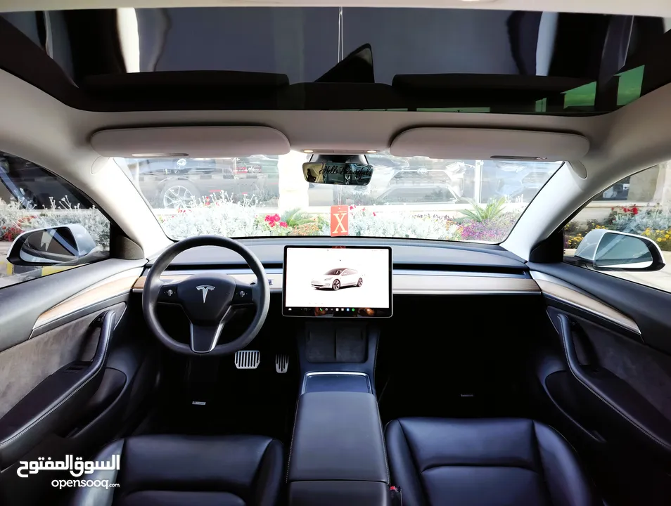 تيسلا 2022 model 3 فحص كامل اوتوسكور +B بدون ملاحظات بودي (كرت ابيض) بحالة الوكالة بسعر لقطة ومحرووق