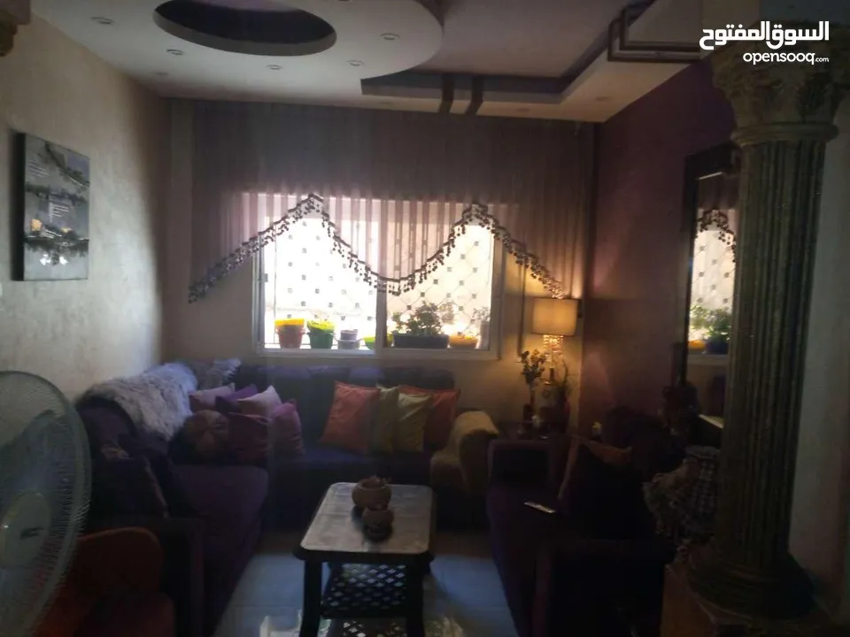اعلان طقم كنب مستعمل للبيع بحالة جيدة