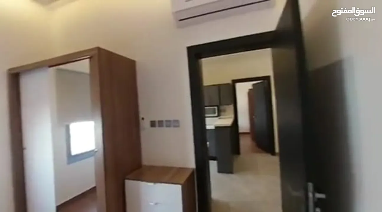 شقة فاخرة مفروشة من غرفتين  للايجار 1500درهم شهري