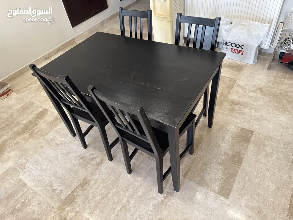 طاولة مطبخ مع 4 كراسي