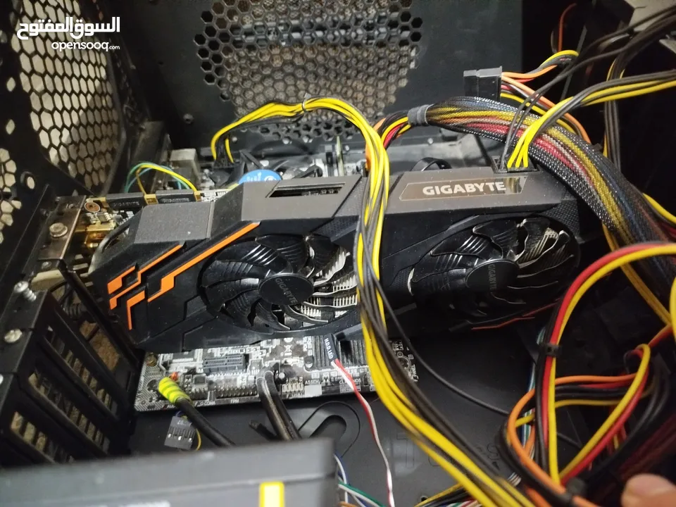 موجود جهاز i5 6400  Ram12ddr4  Power supply Antec 600w  Motherboard H110  Gtx1070 Gigabyte  ssd240