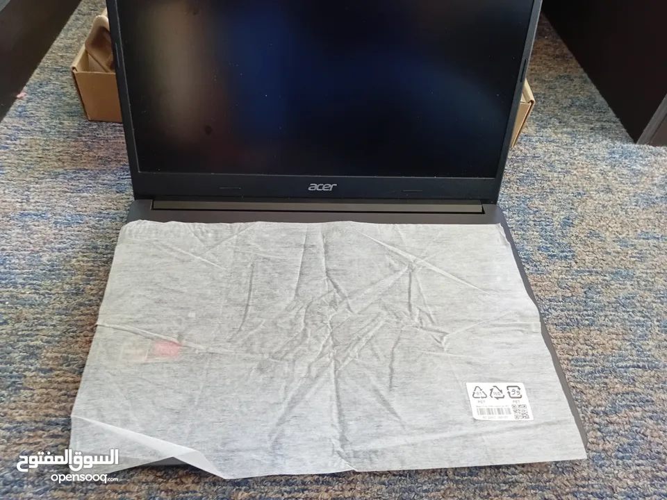 لابتوب acer  slam   الموصفات rayzn 3 الجيل الاخير 4غيغا  ram Ddr4 الكرت انتل  u hd الذاكرة 1tera HDD