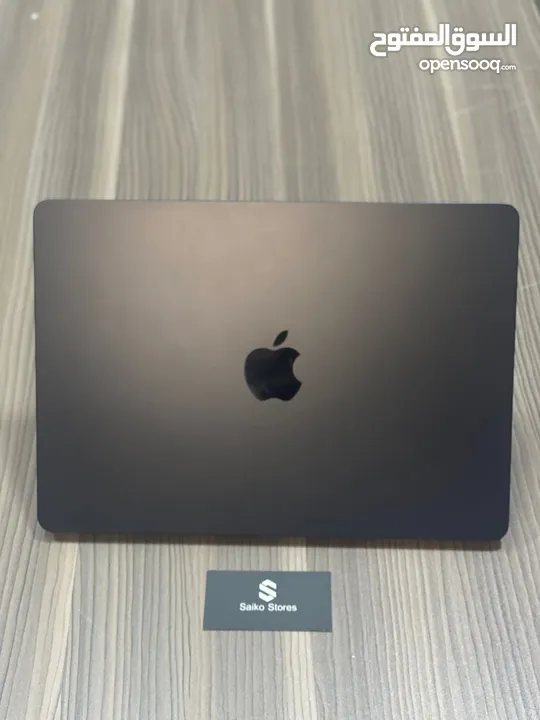 MacBook Air M3 2024