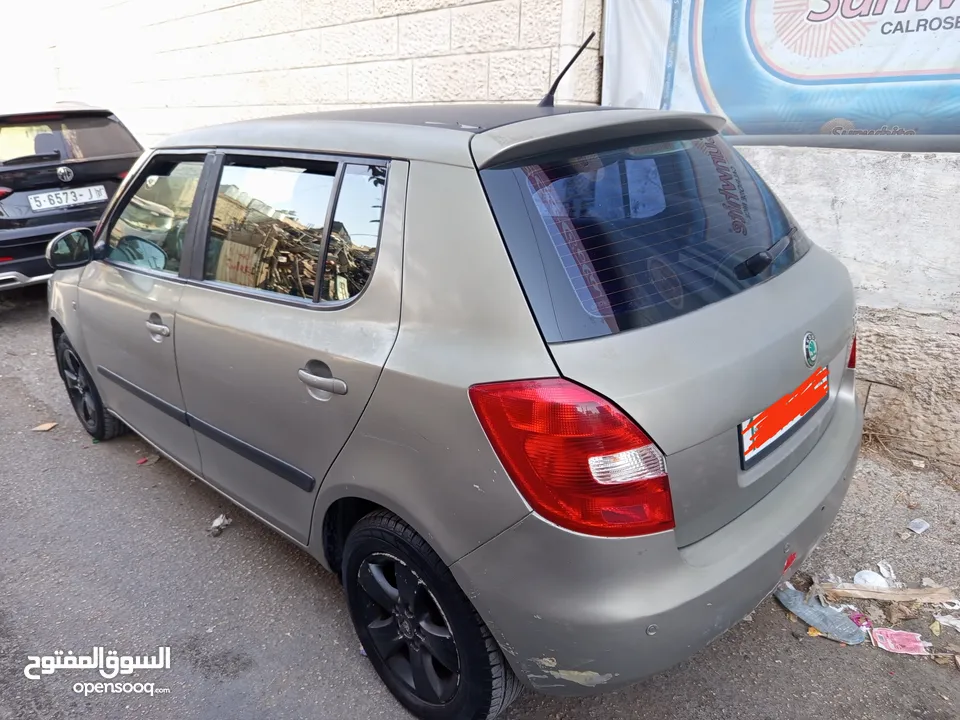 سكودا فابيا 2012