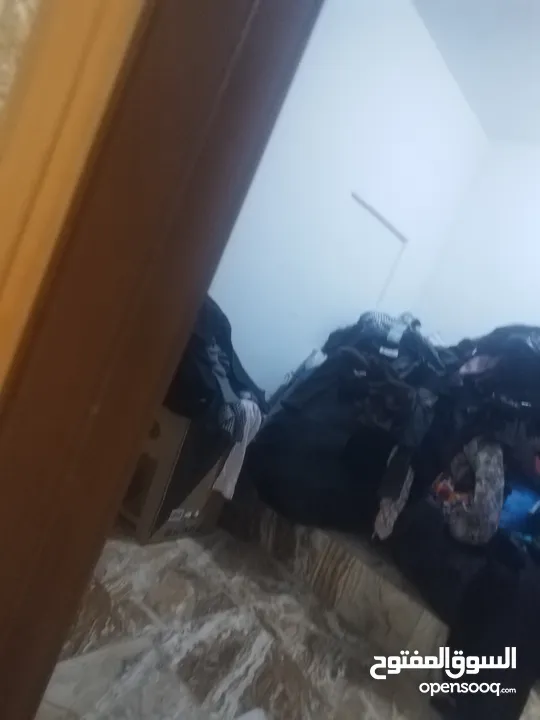 محل باله للبيع كامل 8ستاندات و4000قطعه باله بين ستاتي وولادي وبناتي واطفال و1600علاقه  بسعر حرق