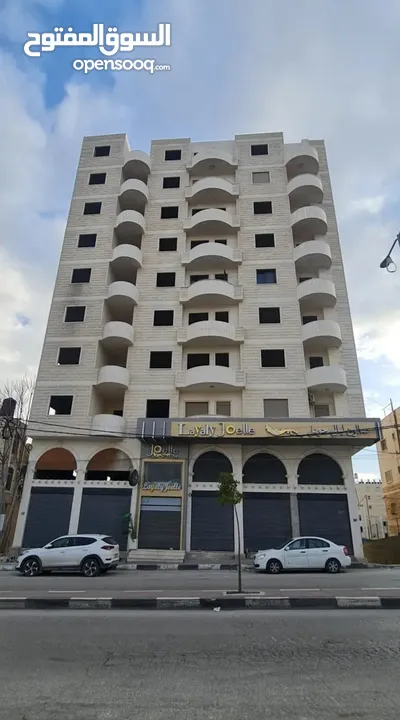 شقة عظم في منطقة هادئة و حيوية