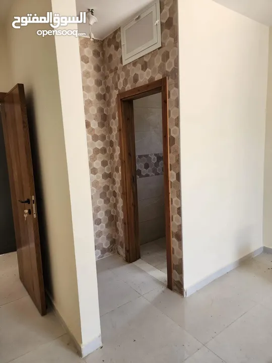 فلل للبيع في منطقة سردا