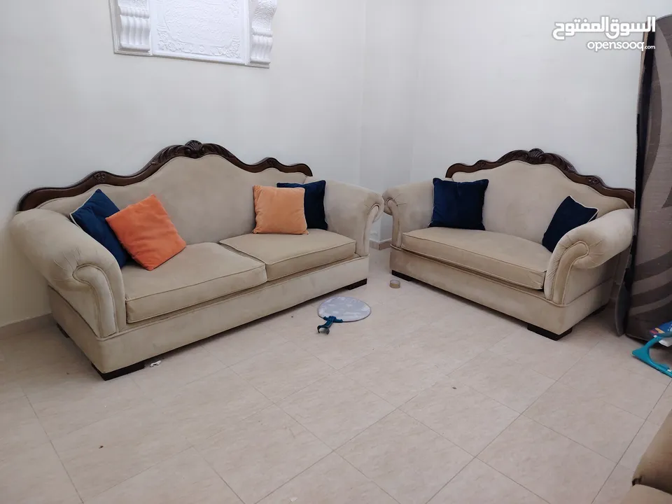 طقم كنب سبع مقاعد للبيع